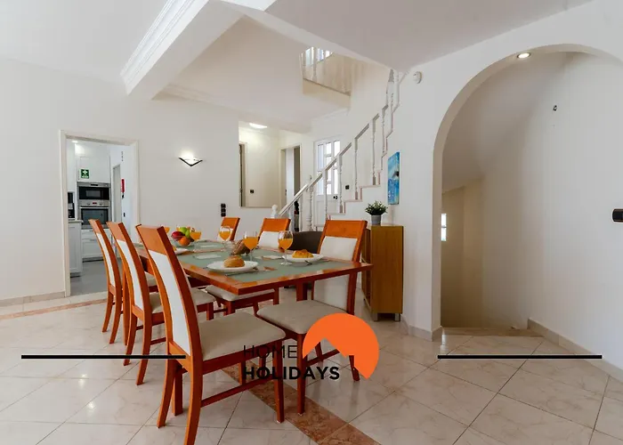 #248 Loureira 54 By Holidays Villa